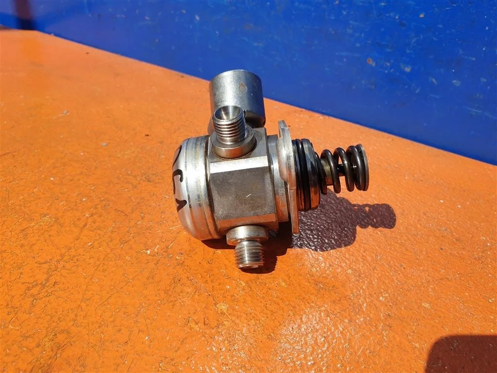 ТНВД BMW 5 F10 6 F12 X5 E70 X6 E71 4,4 13517595339