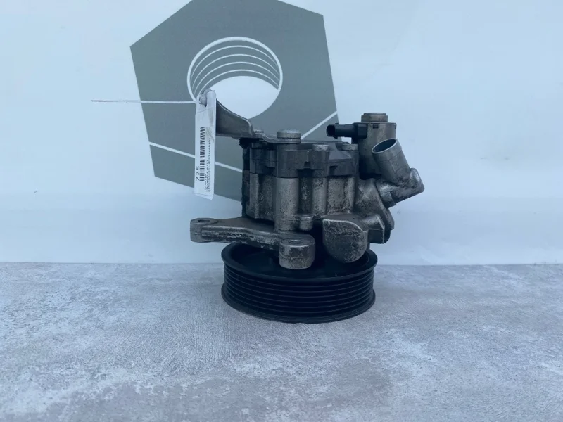 Насос гур Mercedes-benz W212