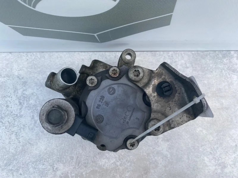 Насос гур Mercedes-benz W212