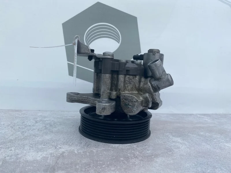 Насос гур Mercedes-benz W212