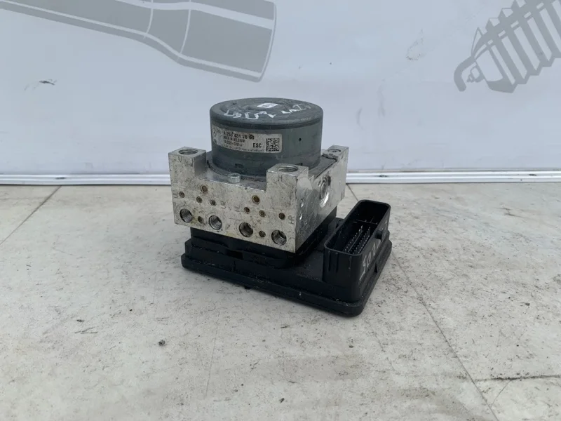 Блок abs Mercedes-benz 2016 C205