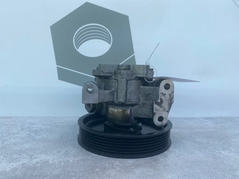 Насос гур Mercedes-benz W203