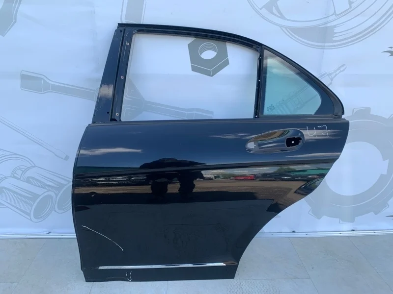 Дверь задняя левая Mercedes-benz 2007 W204
