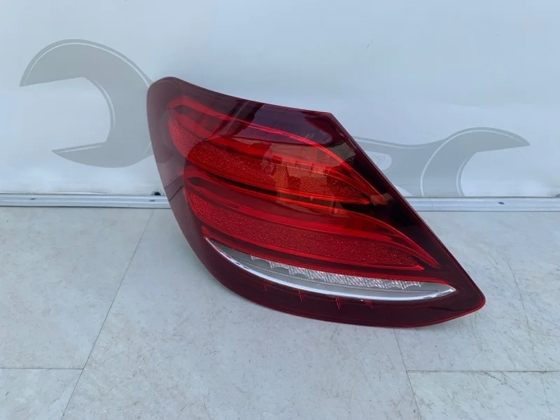 Фонарь задний левый Mercedes-benz W213