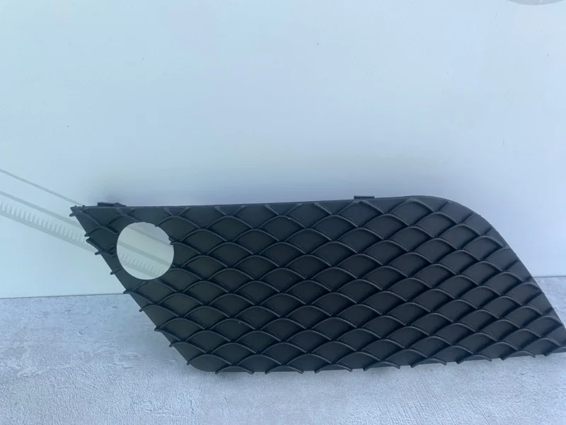 Решетка переднего бампера центральная левая Mercedes-benz GL X166