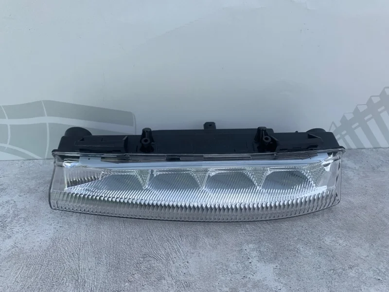 Дхо левый Mercedes-benz W212