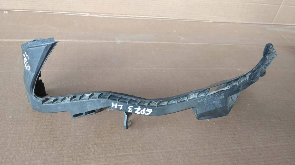 Б.у. кронштейн фары SUBARU XV G33 SUBARU XV G33