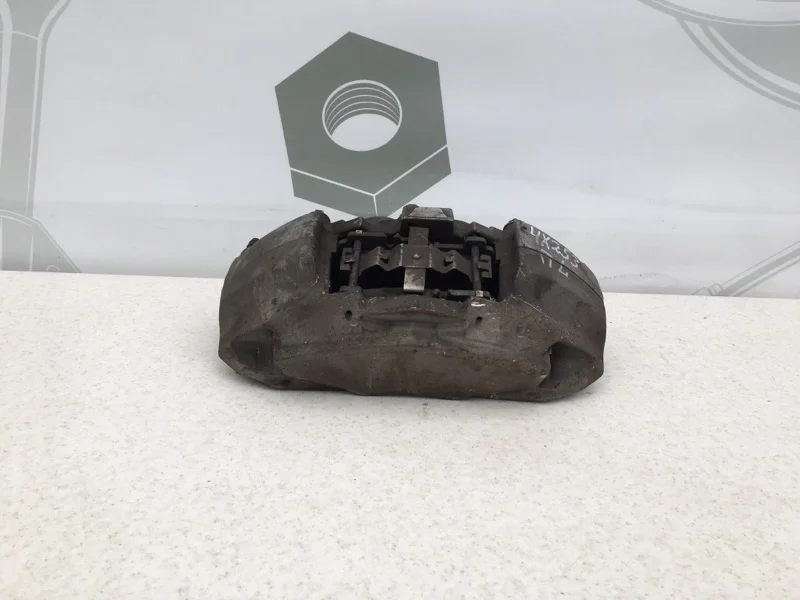 Тормозной суппорт передний левый Mercedes-benz GLC 2016 X253