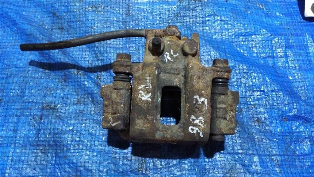 Б.у. суппорт MITSUBISHI PAJERO V98W MITSUBISHI PAJERO V98W