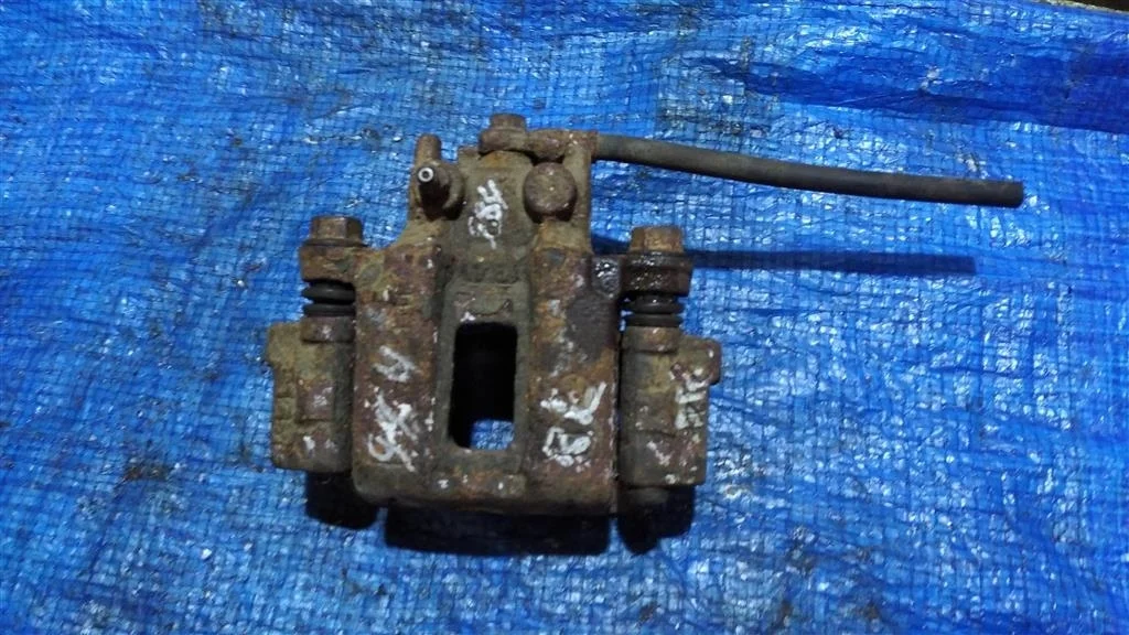 Б.у. суппорт MITSUBISHI PAJERO V98W MITSUBISHI PAJERO V98W