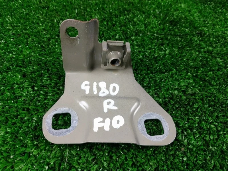 Кронштейн крепления крыла BMW F10