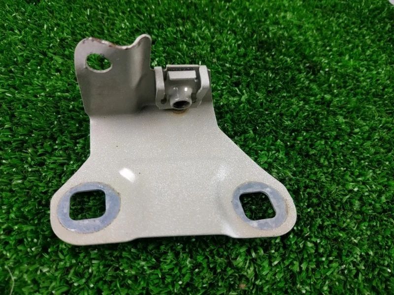 Кронштейн крепления крыла BMW F10