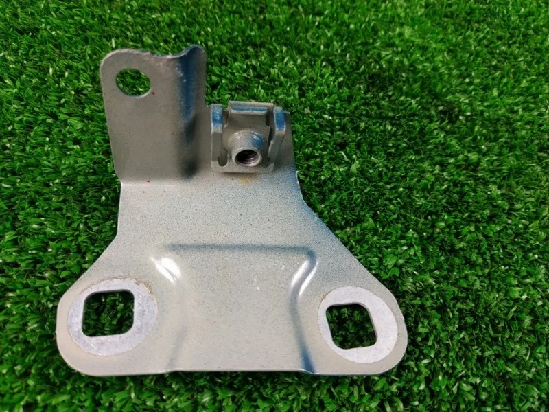 Кронштейн крепления крыла BMW F10