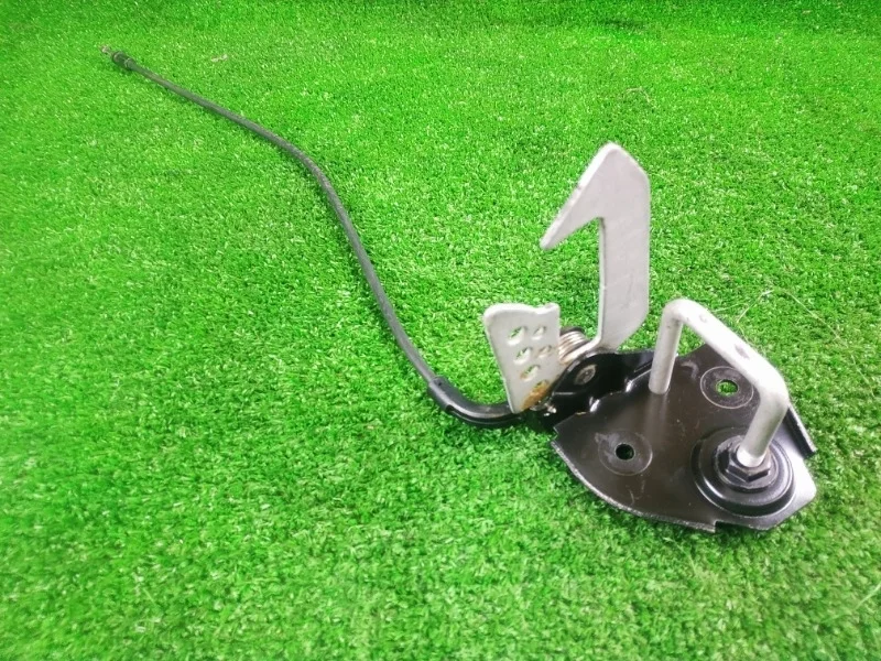 Замок капота BMW F10