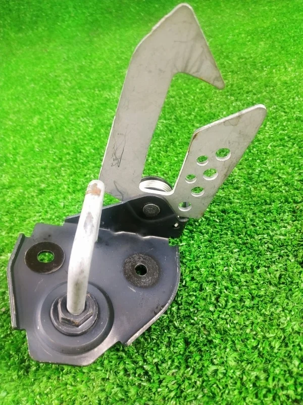 Замок капота BMW F10