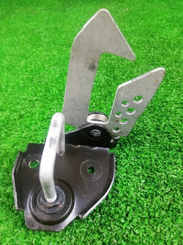 Замок капота BMW F10