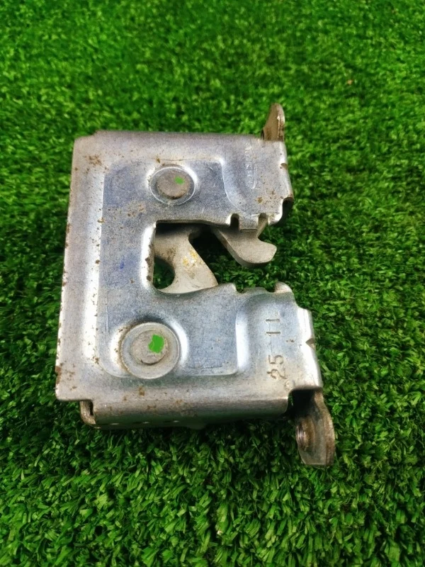 Замок капота BMW X5 E70