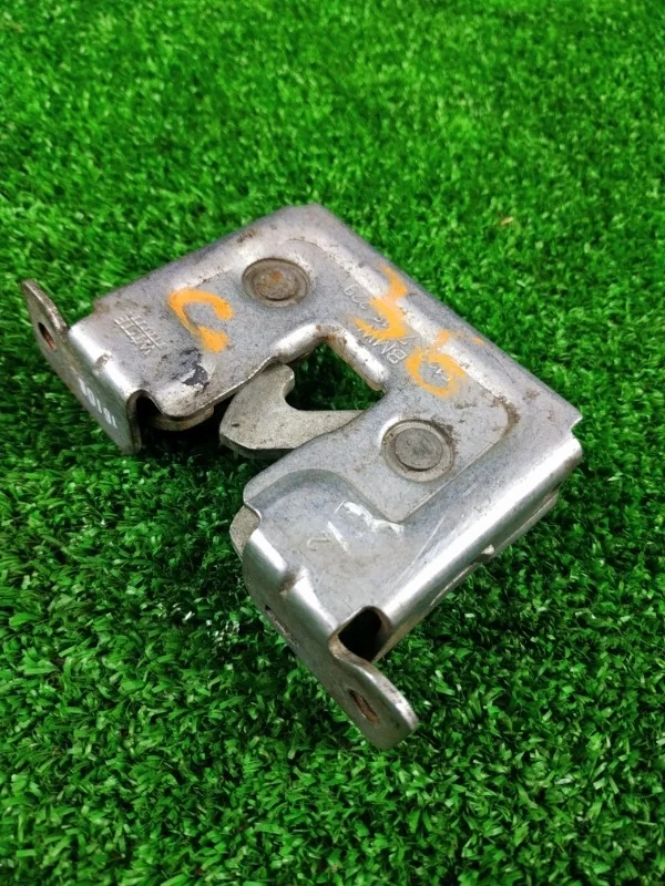 Замок капота BMW X3 E83