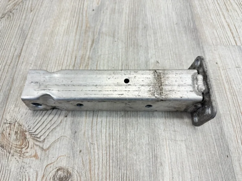 Лонжерон Audi Q7 2015- 4M