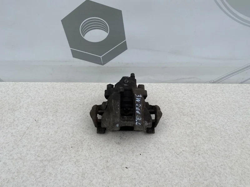 Тормозной суппорт задний левый Mercedes-benz 2005 W211