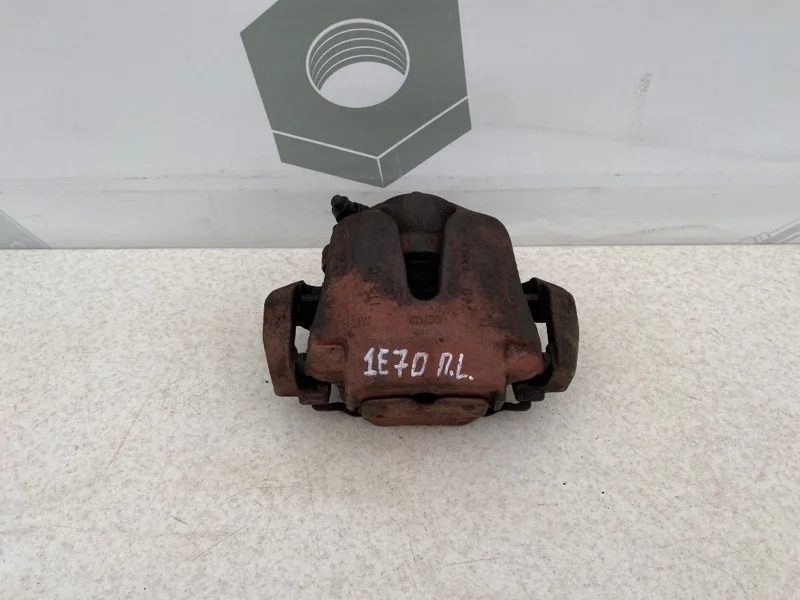 Тормозной суппорт передний левый BMW X5 2012 E70