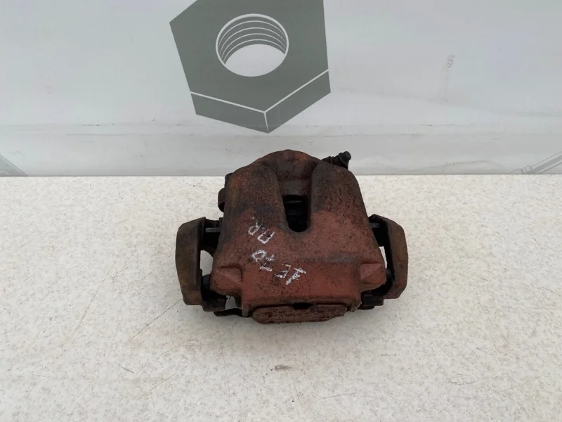 Тормозной суппорт передний правый BMW X5 2012 E70