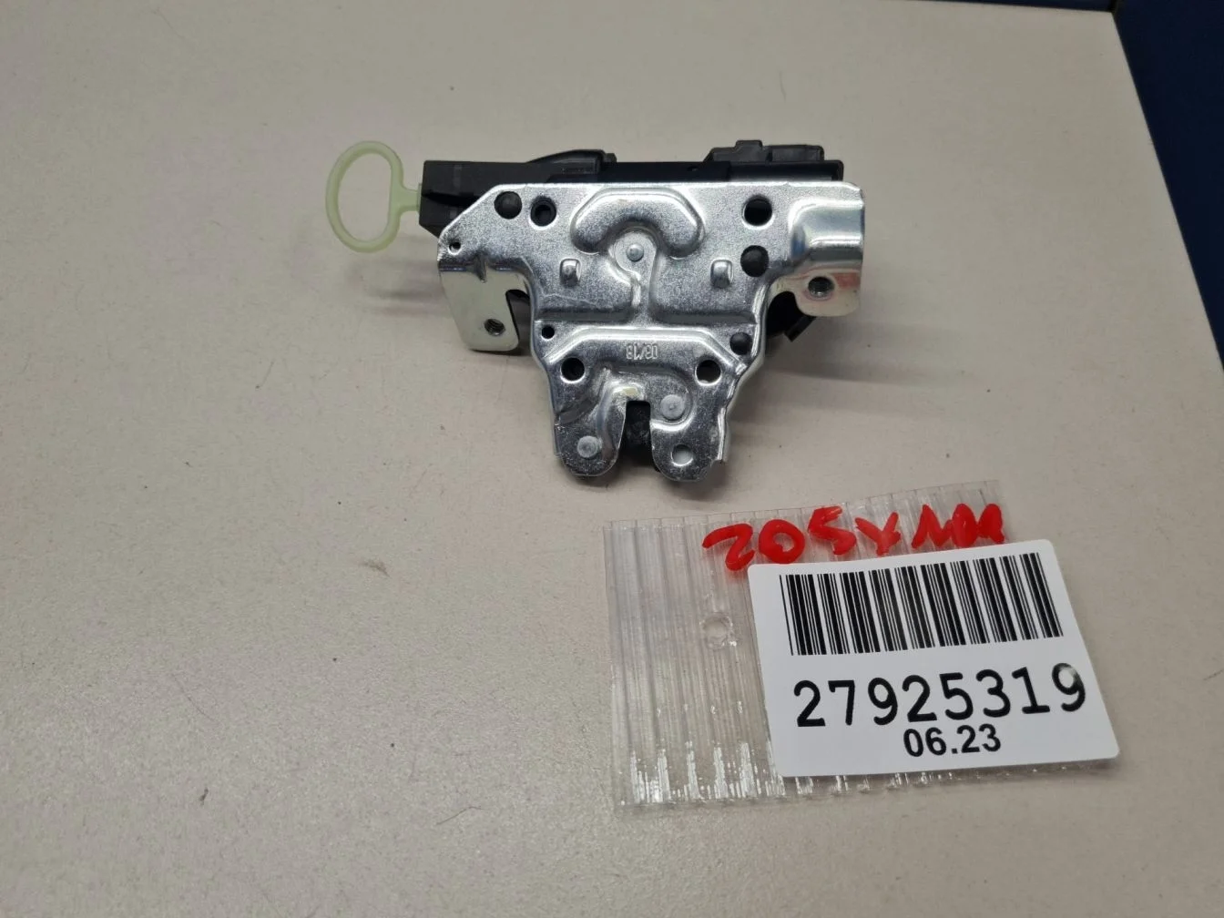 Замок багажника для Mercedes C-klasse W205 2014-