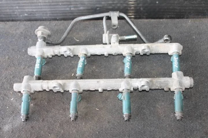 Б.у. форсунка топливная TOYOTA LAND CRUISER J100 TOYOTA LAND CRUISER J100