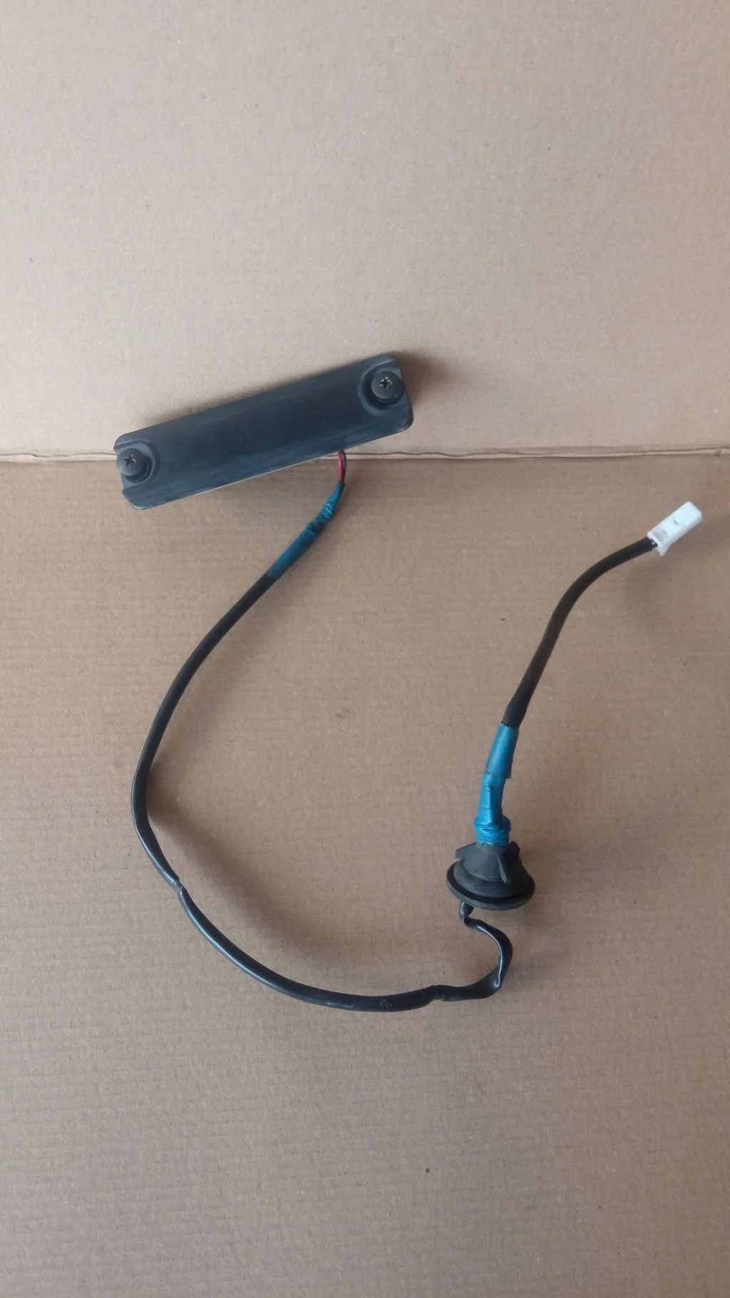 Б.у. кнопка открывания багажника LEXUS RX350 GSU35 LEXUS RX350 GSU35