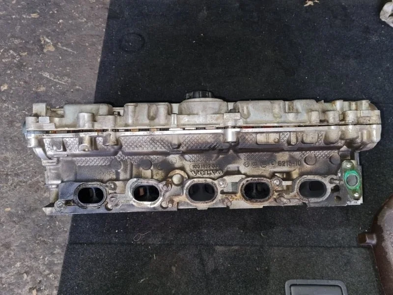 Головка блока цилиндров Volvo XC90 2005