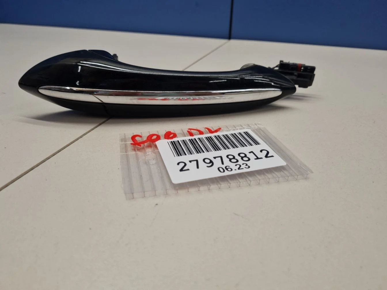 Ручка двери нaружная левая передняя для BMW 6 F06 Grand Coupe 2011-2017