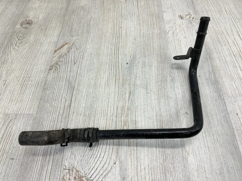 Трубопровод системы охлаждения VW Touareg 2003-2010 7L