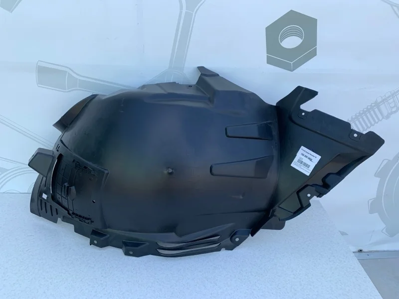 Подкрылок передний правый передняя часть Mercedes-benz GLE W166