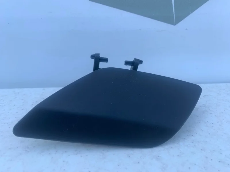 Крышка омывателя фары левая Mercedes-benz C207