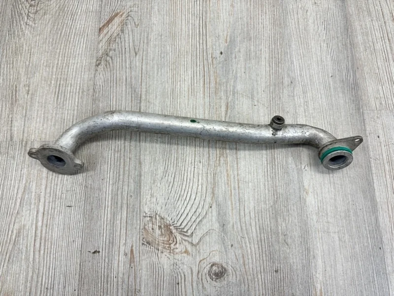 Трубопровод системы охлаждения VW Touareg 2 2010-2018 7P