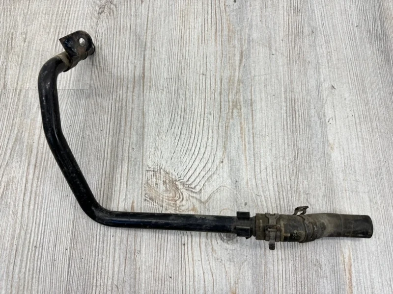 Трубопровод системы охлаждения VW Touareg 2003-2010 7L