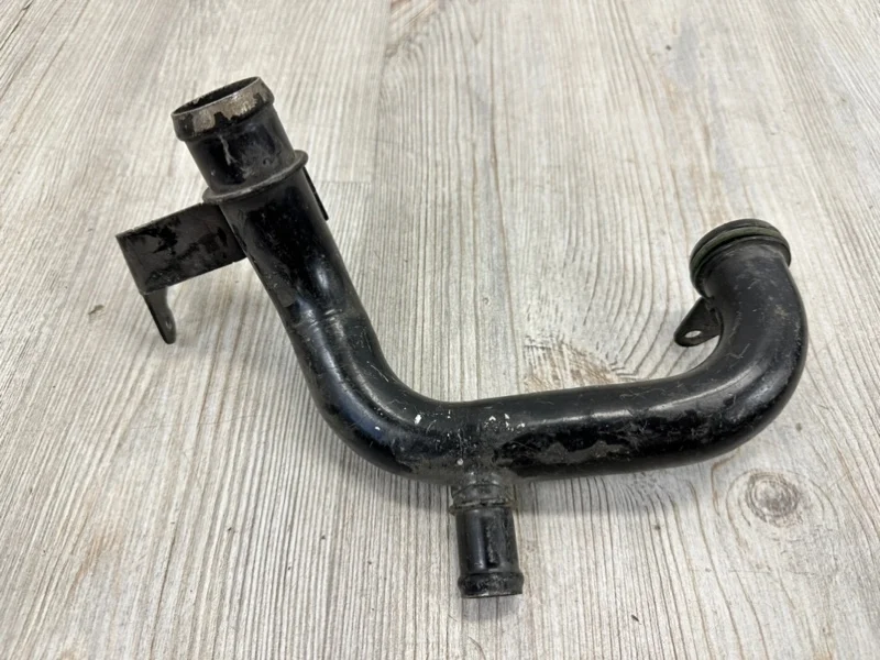 Трубопровод системы охлаждения VW Touareg NF 2010-2014 7P