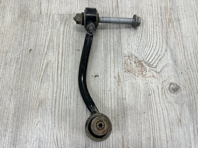 Стойка стабилизатора VW Touareg 1 2003-2010 7L