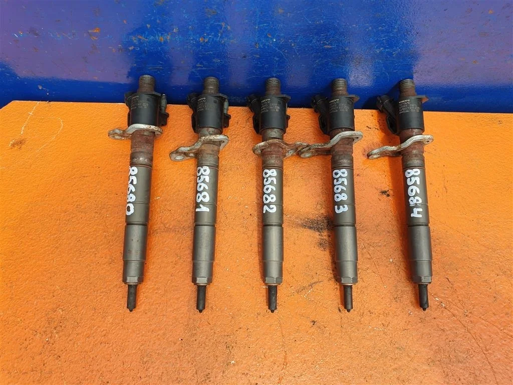 Форсунка Volvo XC60 XC70 S60 S80 V70 2,4 31272690