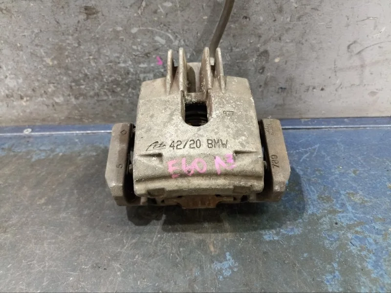 Суппорт BMW 5 E60