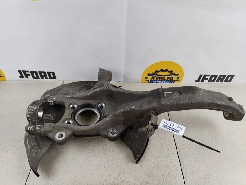 Кулак поворотный Volvo XC90 2017 L_A4