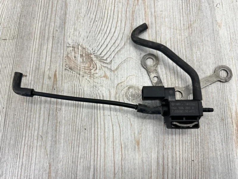 Клапан вакуумный VW Touareg 2 2010-2018 7P