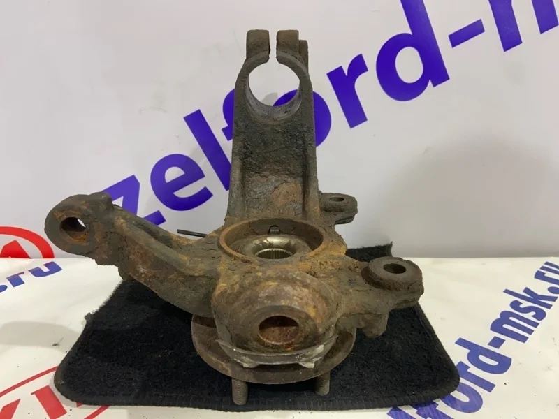 Кулак поворотный FORD MONDEO 4 2010г