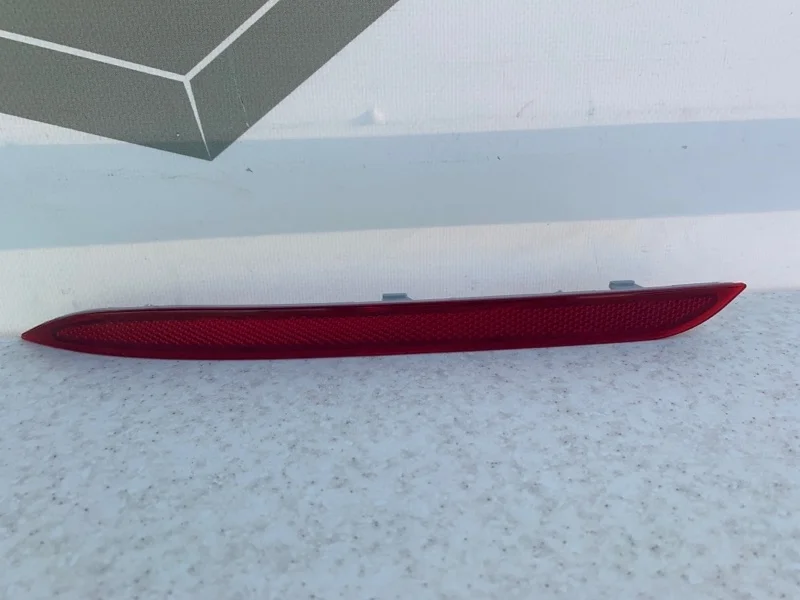 Отражатель в задний бампер левый Mercedes-benz W222