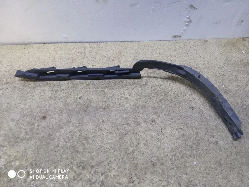 Направляющая бампера Porsche Cayenne 2006 955