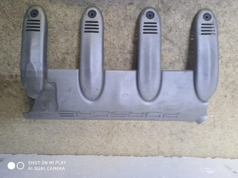 Накладка моторного отсека правая Porsche Cayenne 2006 955