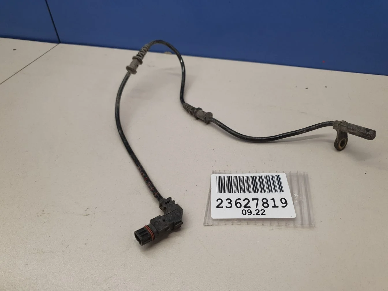 Датчик ABS передний для Mercedes E-klasse W212 2009-2016