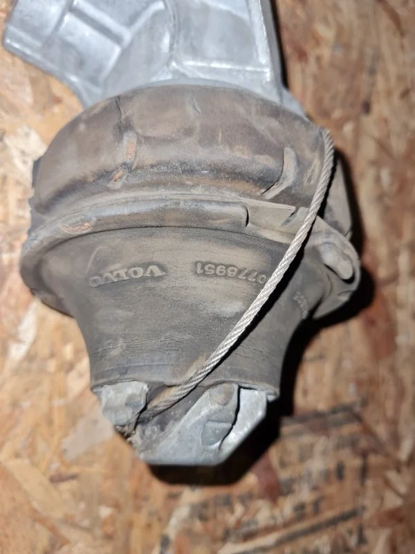 Опора двс Volvo xc90 2007