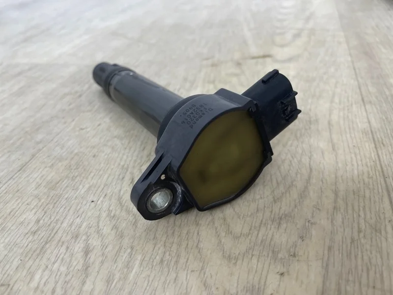 Катушка зажигания MITSUBISHI LANCER 10 2007 1832A016 CY3A 4B10