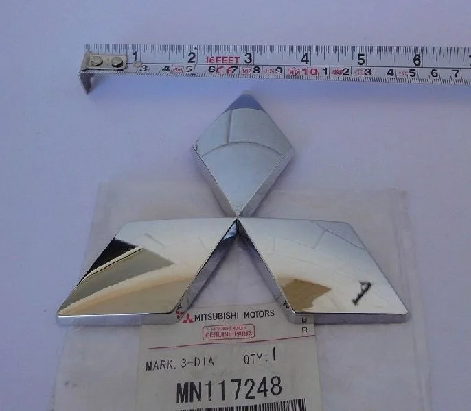 Эмблема MITSUBISHI OUTLANDER 3 2000 2001 2002 2003 2004 2005 2006 MN117248 V64W 4D56